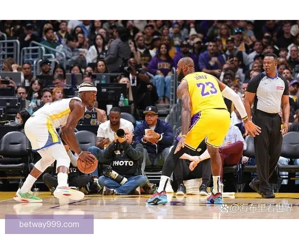 名记Stein爆料詹姆斯或离开湖人勇士成最可信潜在下家引热议