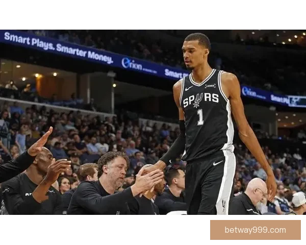 马刺7连胜大胜送灰熊无缘季后赛 文班19+15+7帽助队近25战赢23场